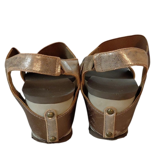 Axxiom Metallic Wedge Sandals Gold And Bronze Evian Open Toe Sandal Size 8 - Picture 7 of 11